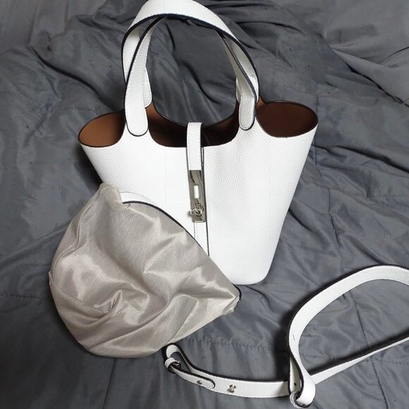 Neiman Marcus White Vegan Leather Bucket Purse - Picture 3 of 7